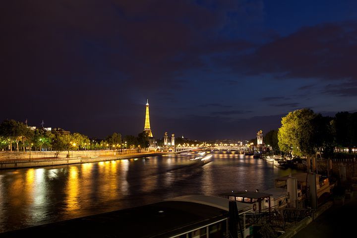 PARIS